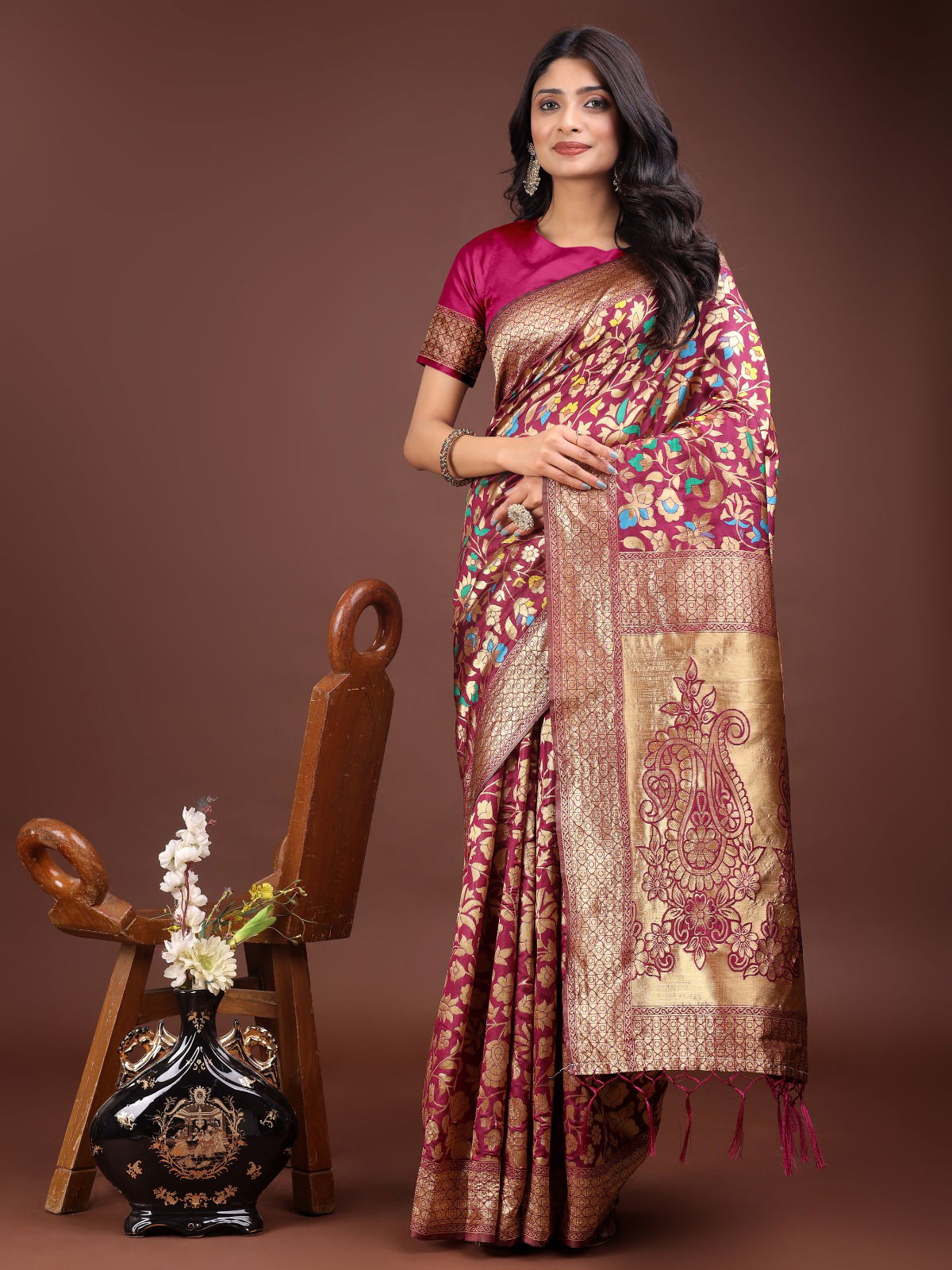 Kashmiri By Astita Linen Silk Wedding Wear Saree Suppliers In India